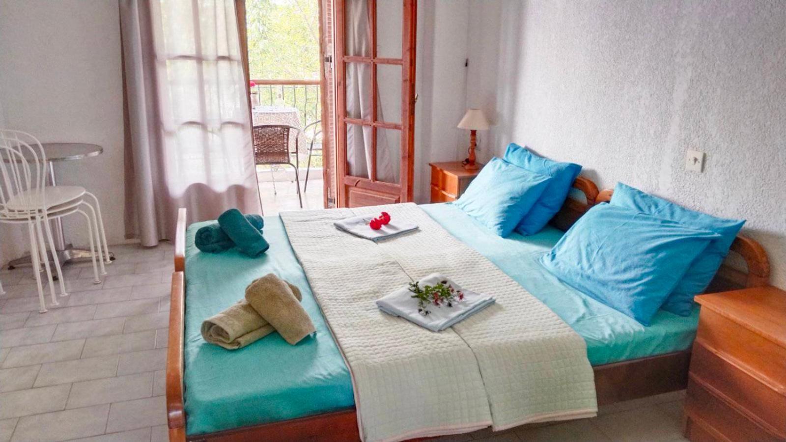 Hotel Agni -Enoikiazomena Diamerizmata Kallithea  ภายนอก รูปภาพ